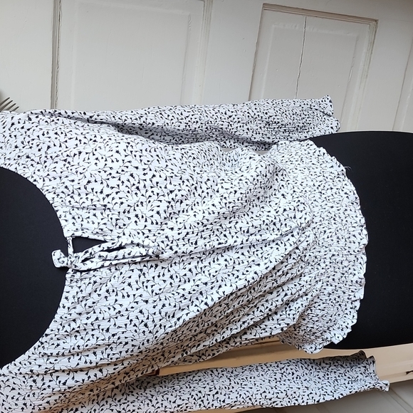Womens blouse by timing size L - Picture 1 of 9
